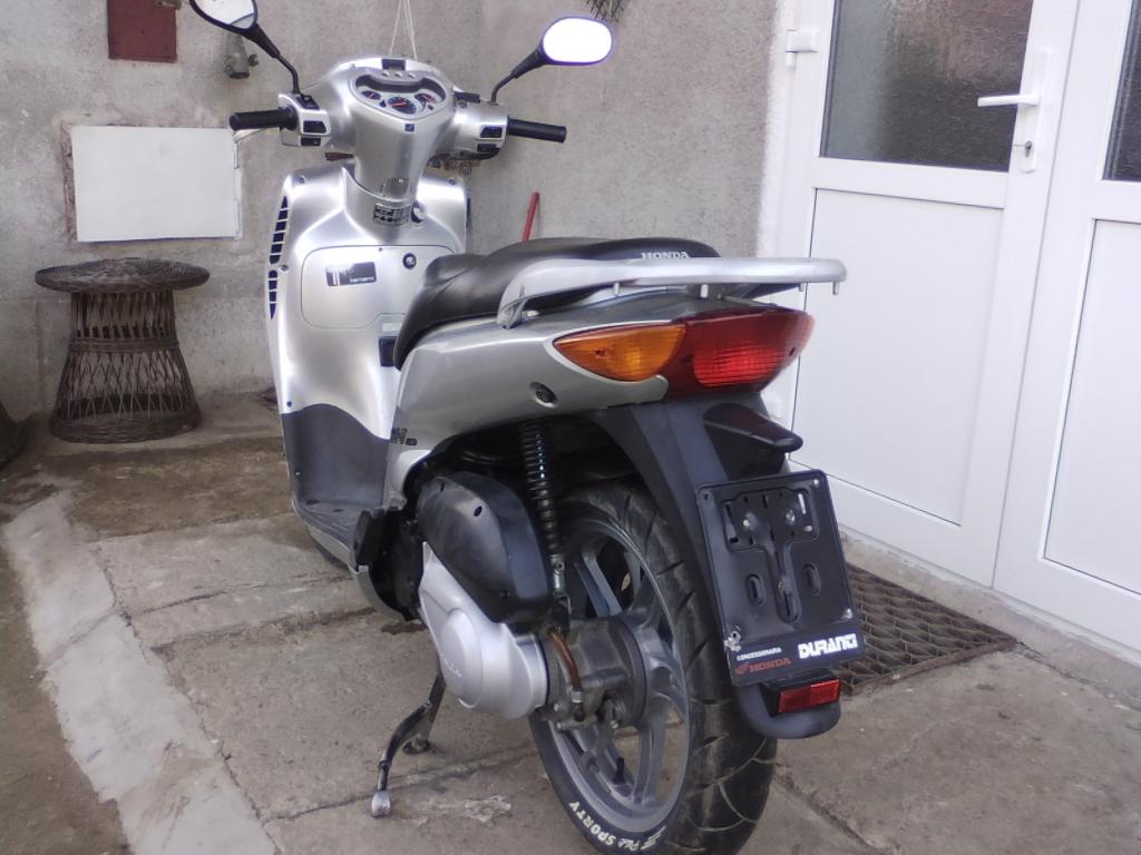 Scutere honda sh de vanzare #4
